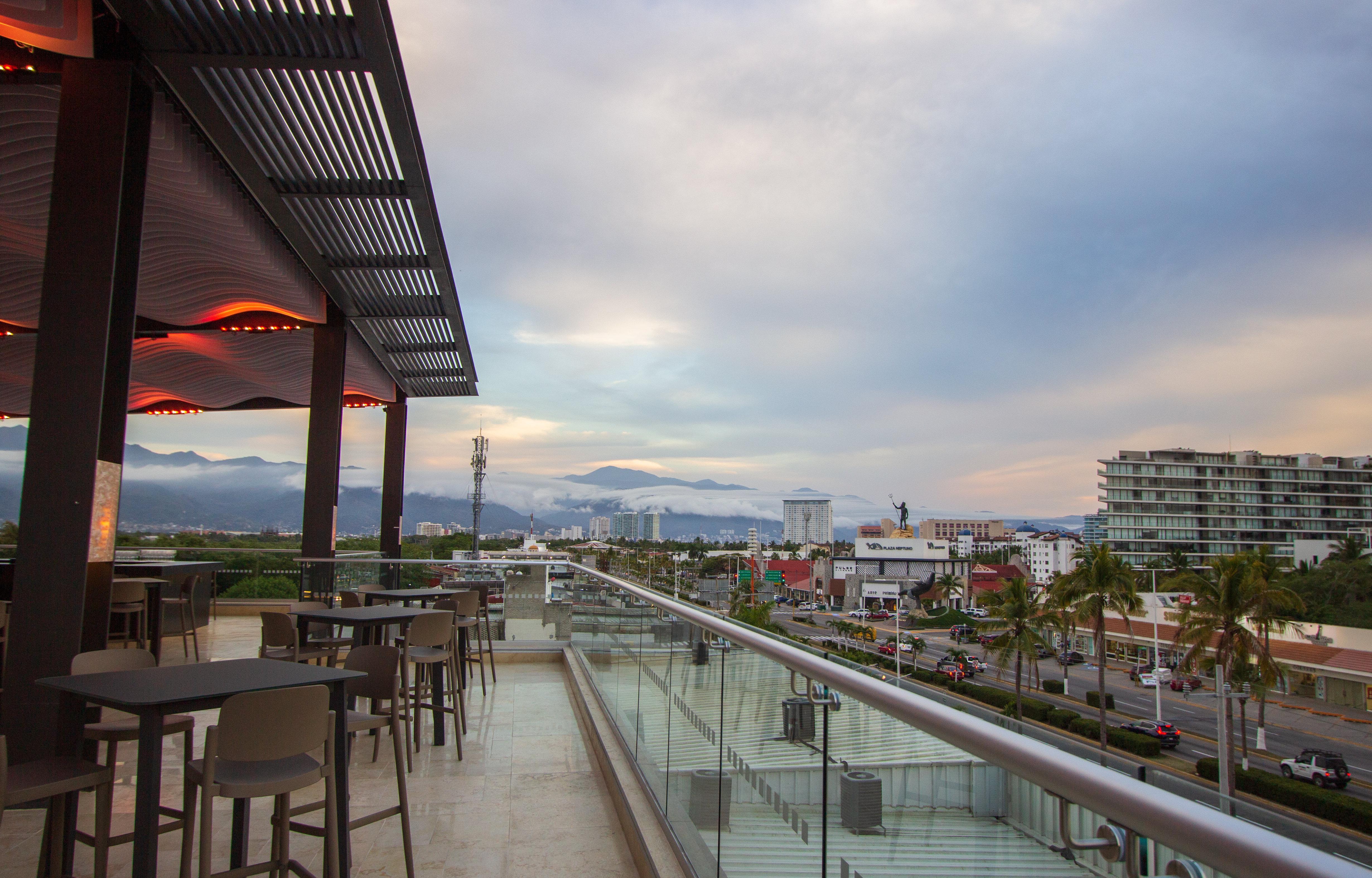 Holiday Inn & Suites - Puerto Vallarta Marina & Golf By Ihg Bagian luar foto