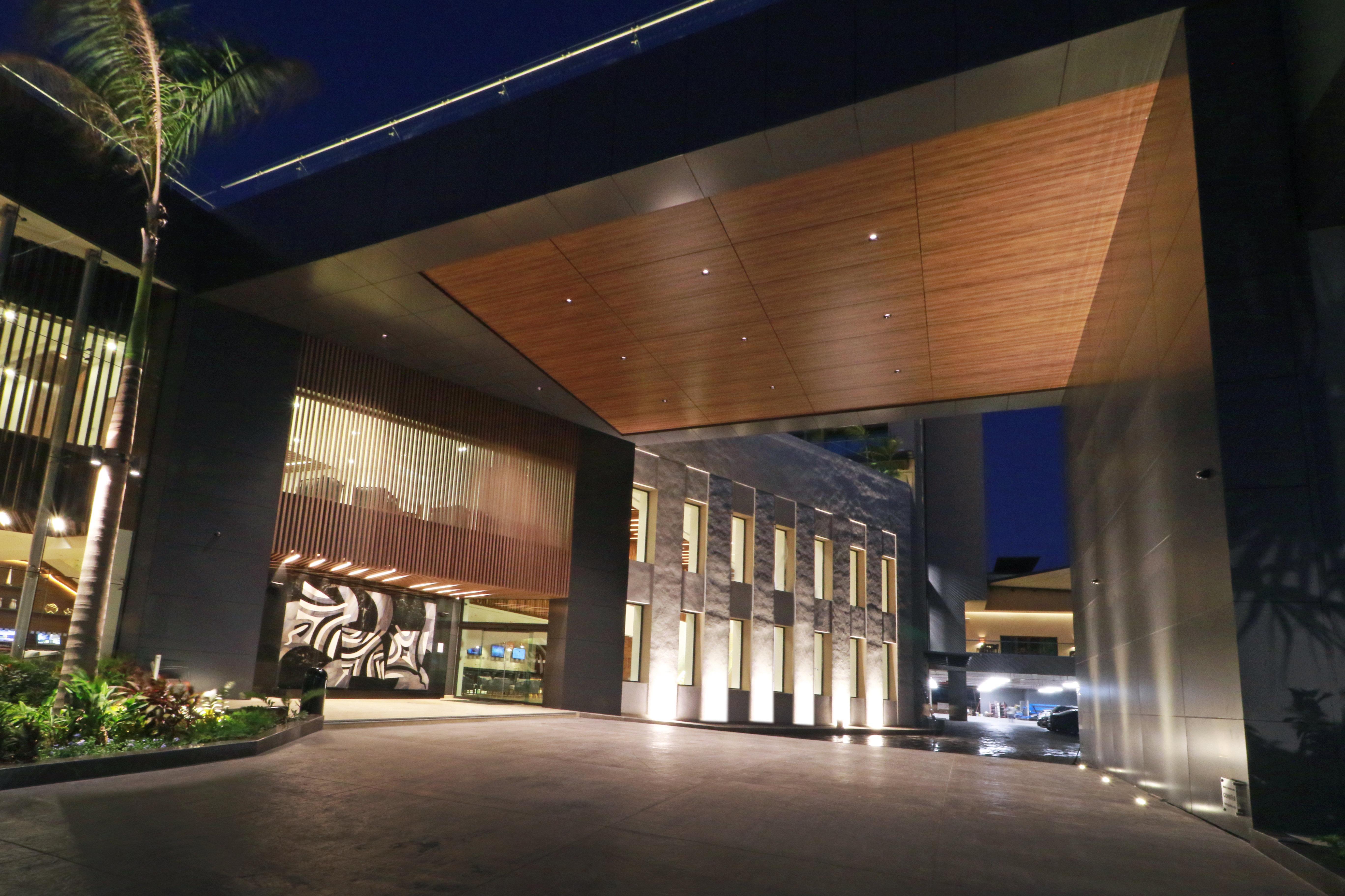 Holiday Inn & Suites - Puerto Vallarta Marina & Golf By Ihg Bagian luar foto