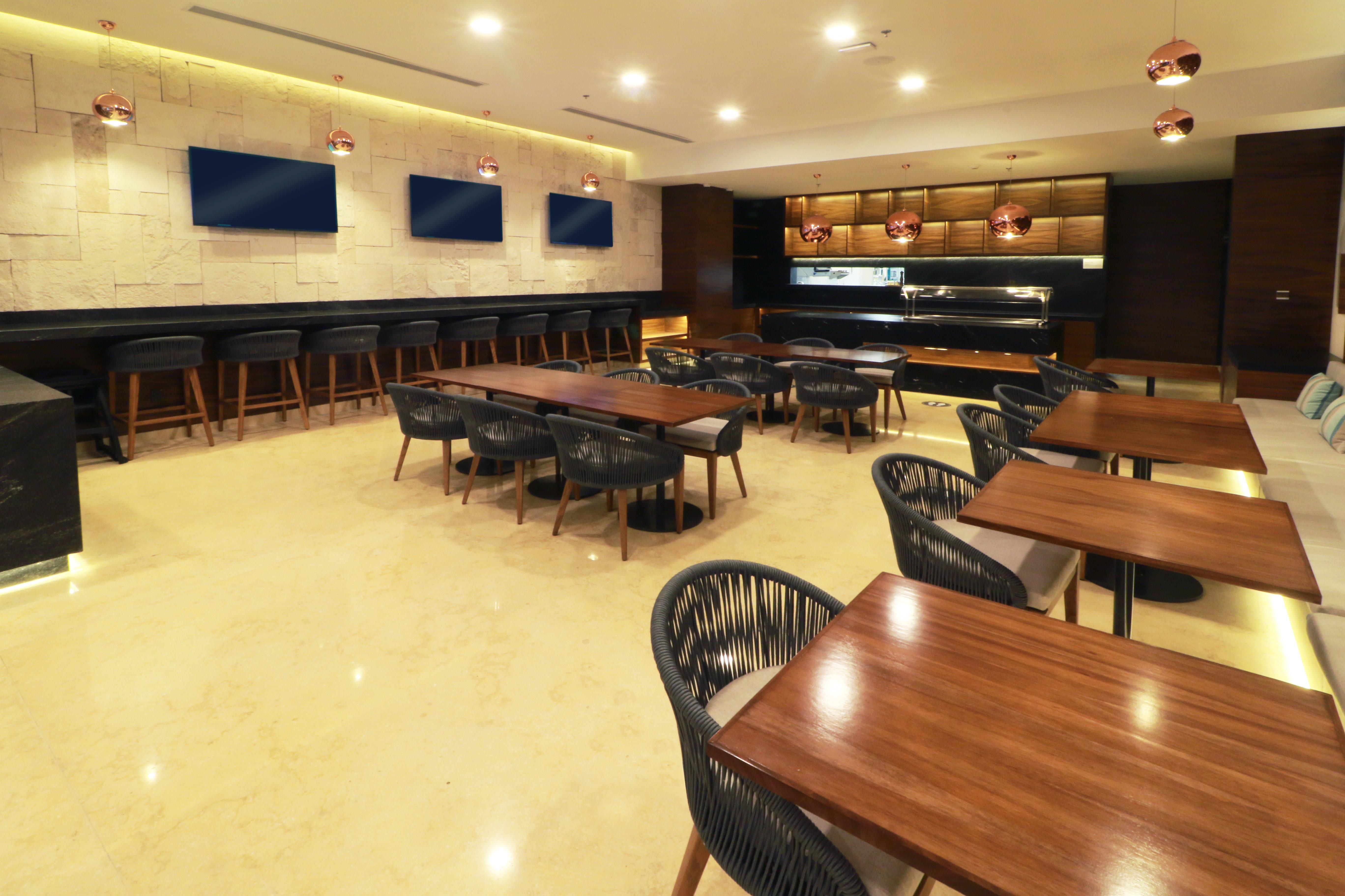 Holiday Inn & Suites - Puerto Vallarta Marina & Golf By Ihg Bagian luar foto