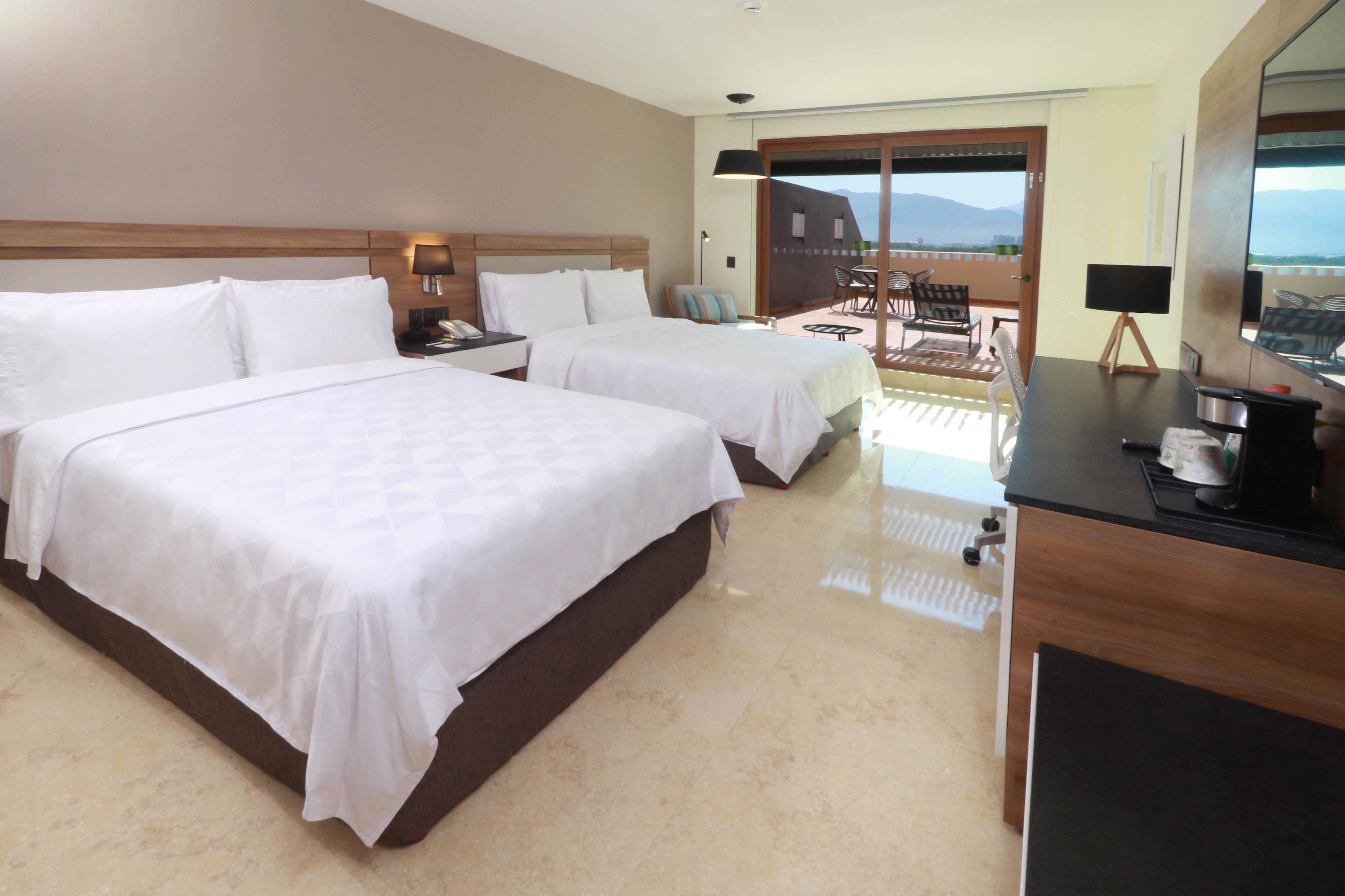 Holiday Inn & Suites - Puerto Vallarta Marina & Golf By Ihg Bagian luar foto