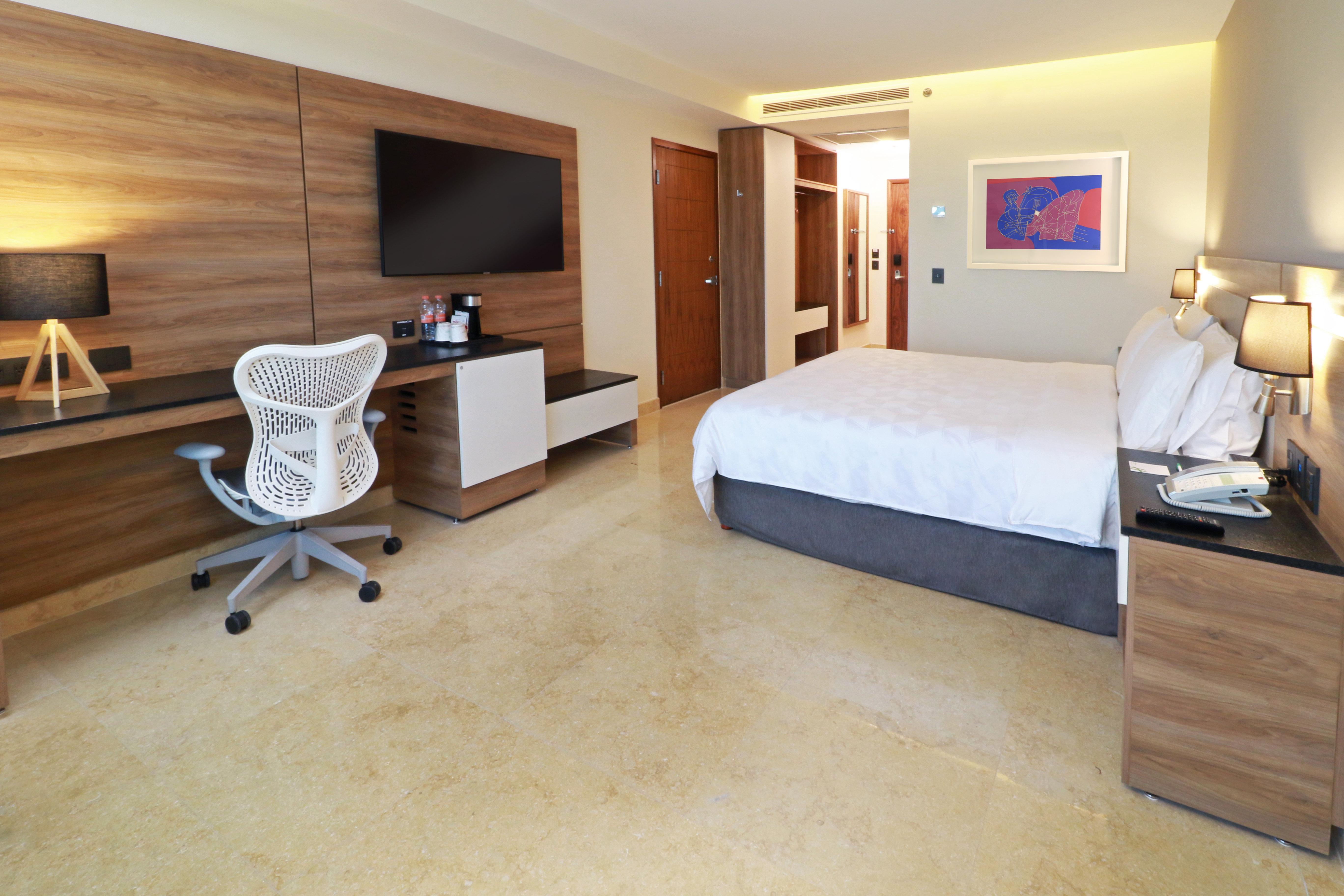 Holiday Inn & Suites - Puerto Vallarta Marina & Golf, An Ihg Hotel Bagian luar foto