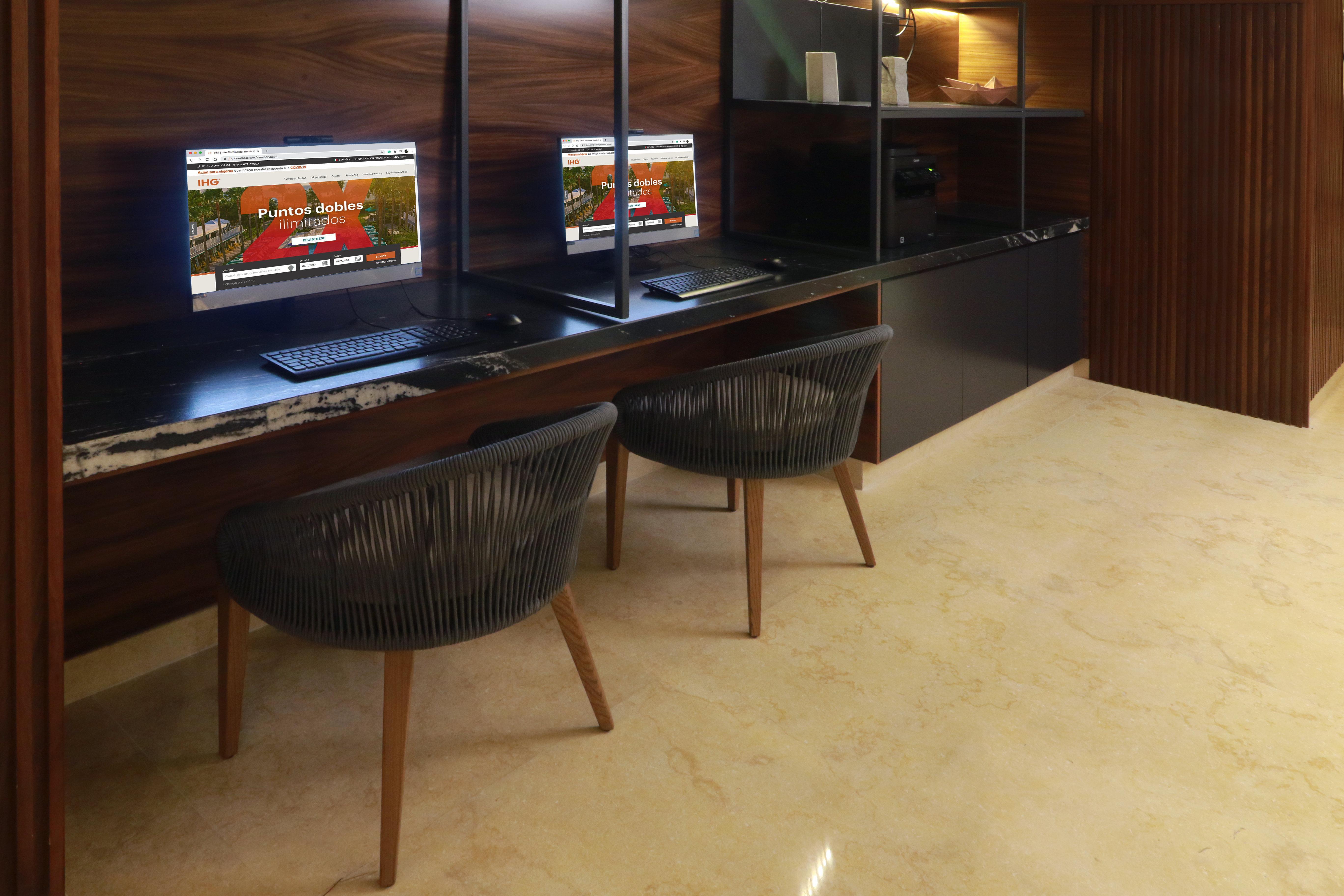 Holiday Inn & Suites - Puerto Vallarta Marina & Golf By Ihg Bagian luar foto