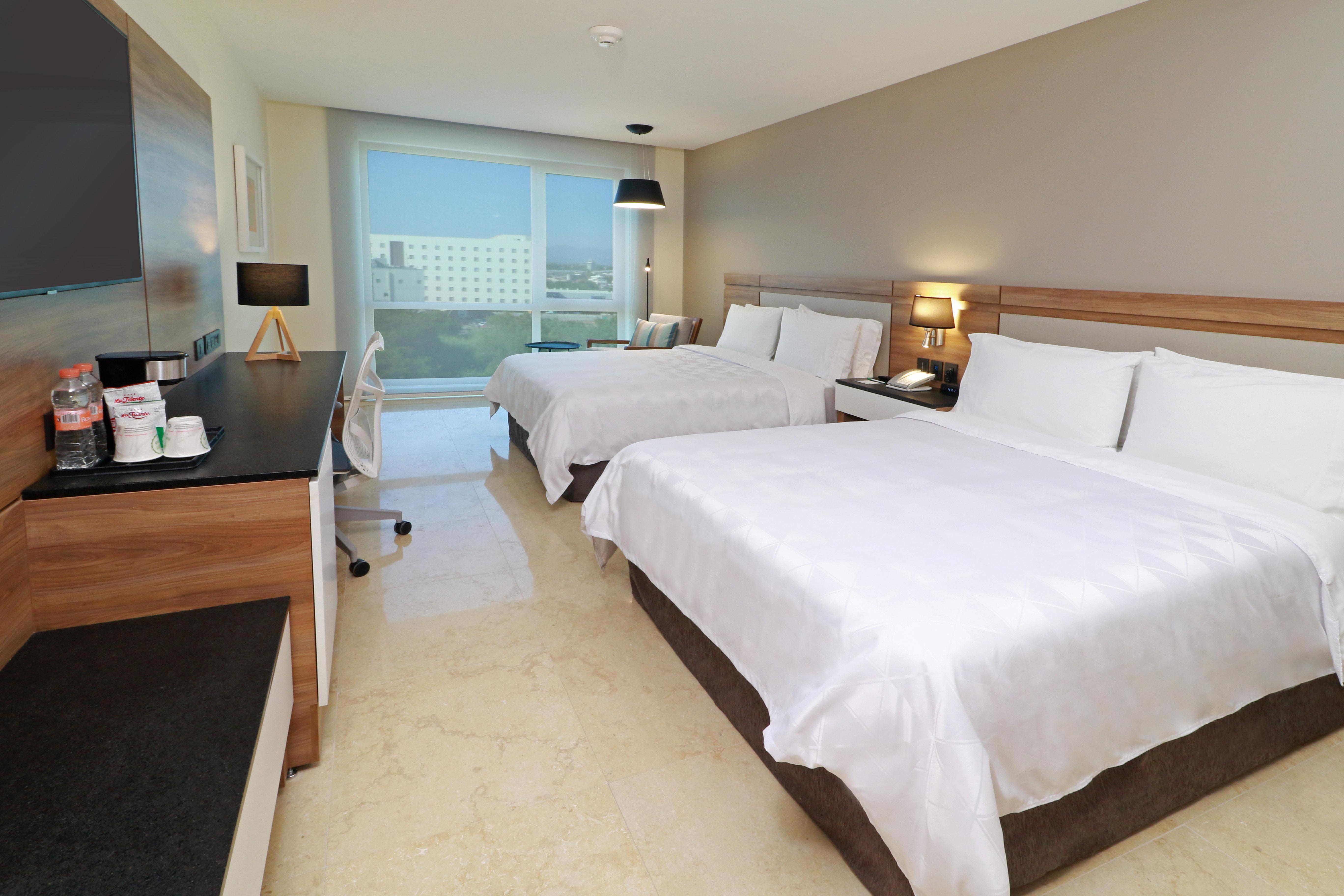 Holiday Inn & Suites - Puerto Vallarta Marina & Golf By Ihg Bagian luar foto