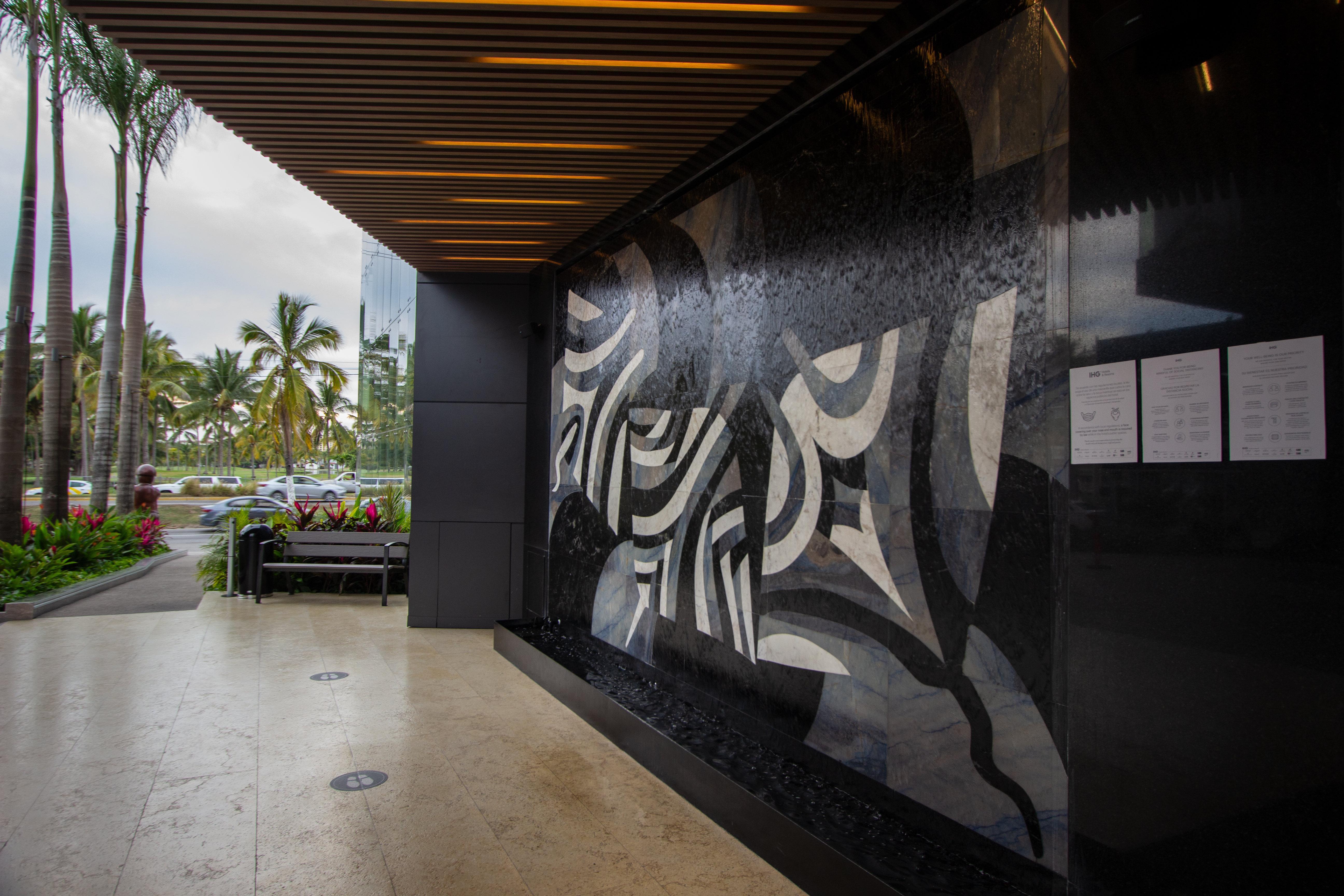 Holiday Inn & Suites - Puerto Vallarta Marina & Golf By Ihg Bagian luar foto
