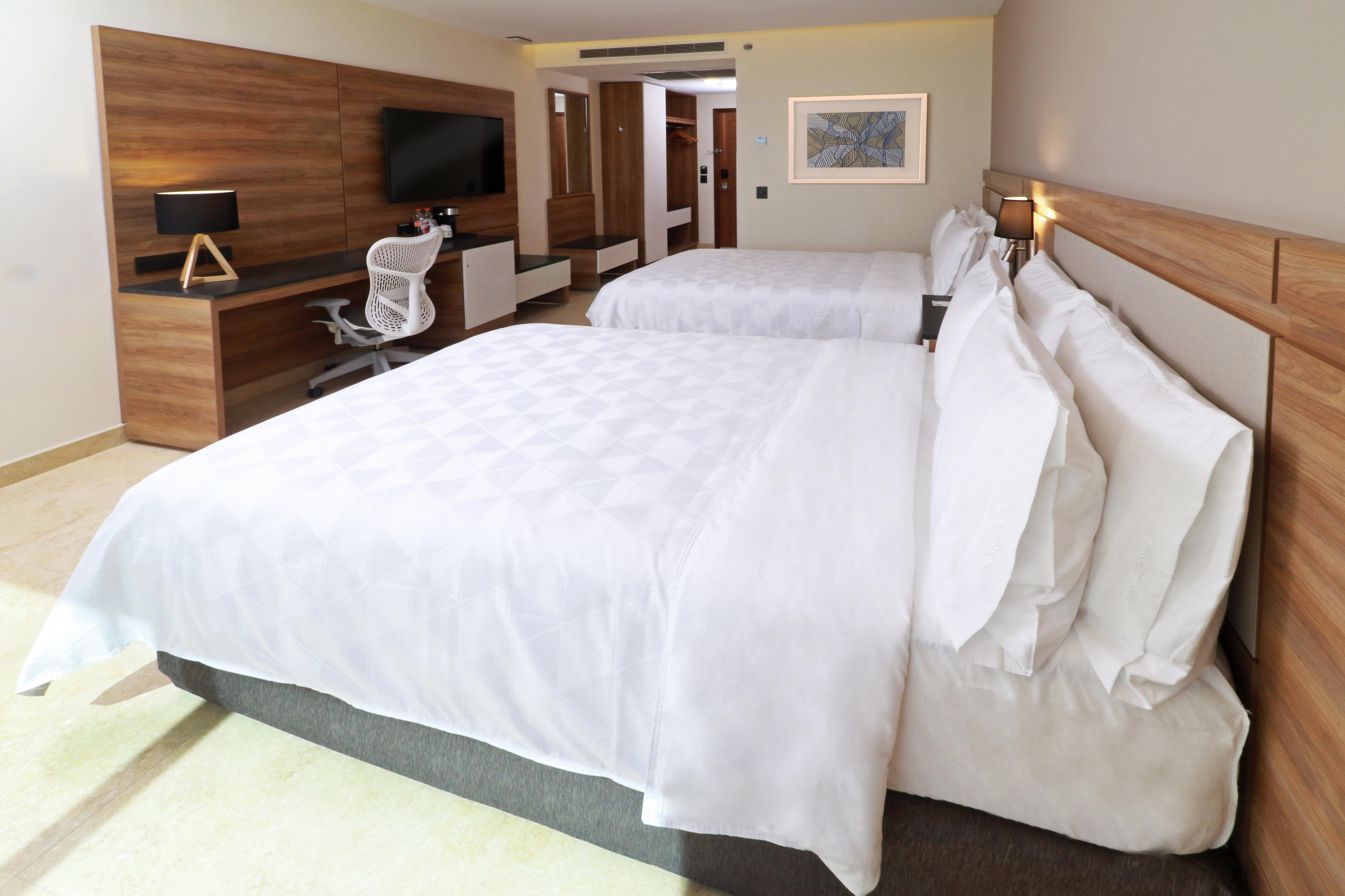 Holiday Inn & Suites - Puerto Vallarta Marina & Golf By Ihg Bagian luar foto