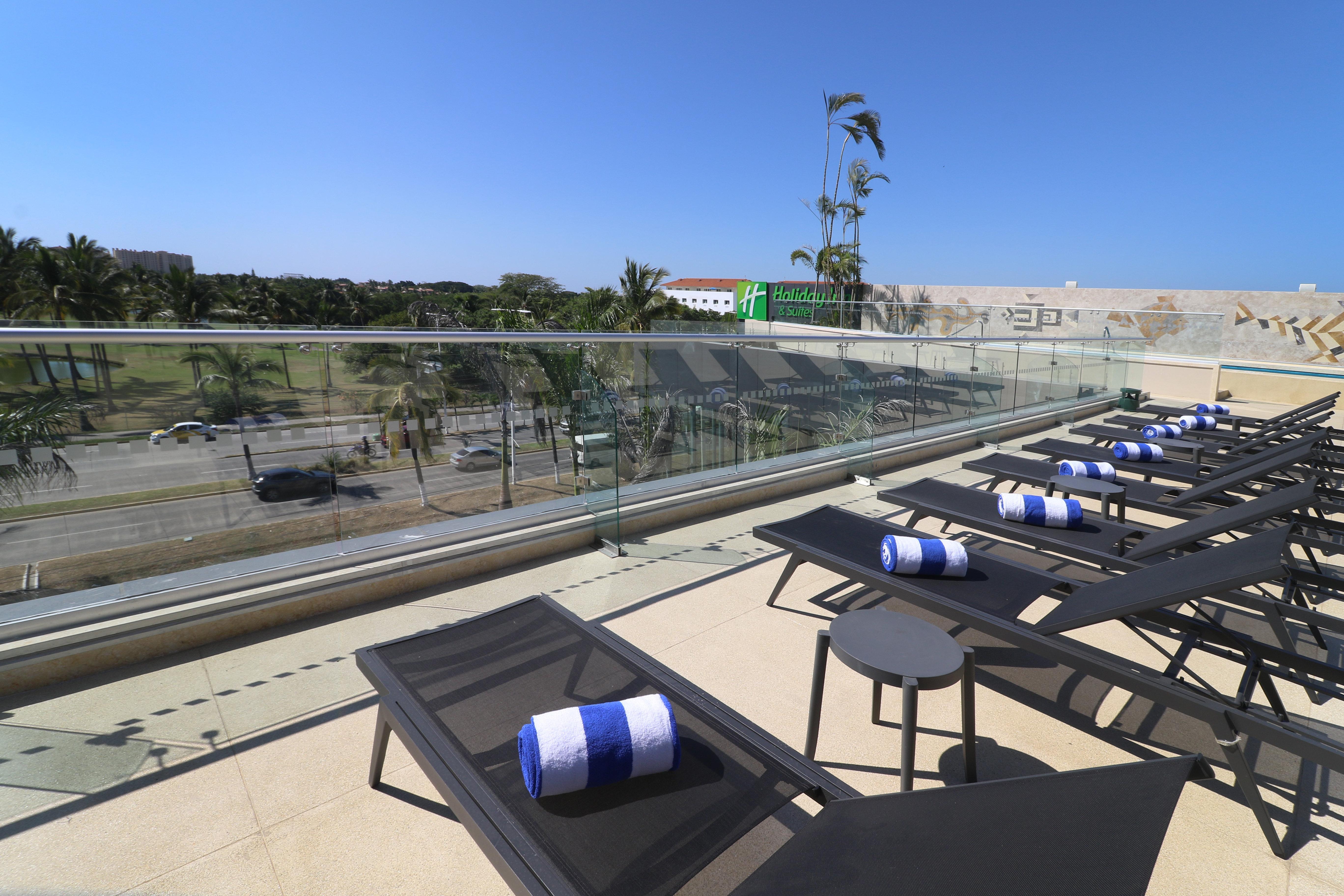 Holiday Inn & Suites - Puerto Vallarta Marina & Golf By Ihg Bagian luar foto