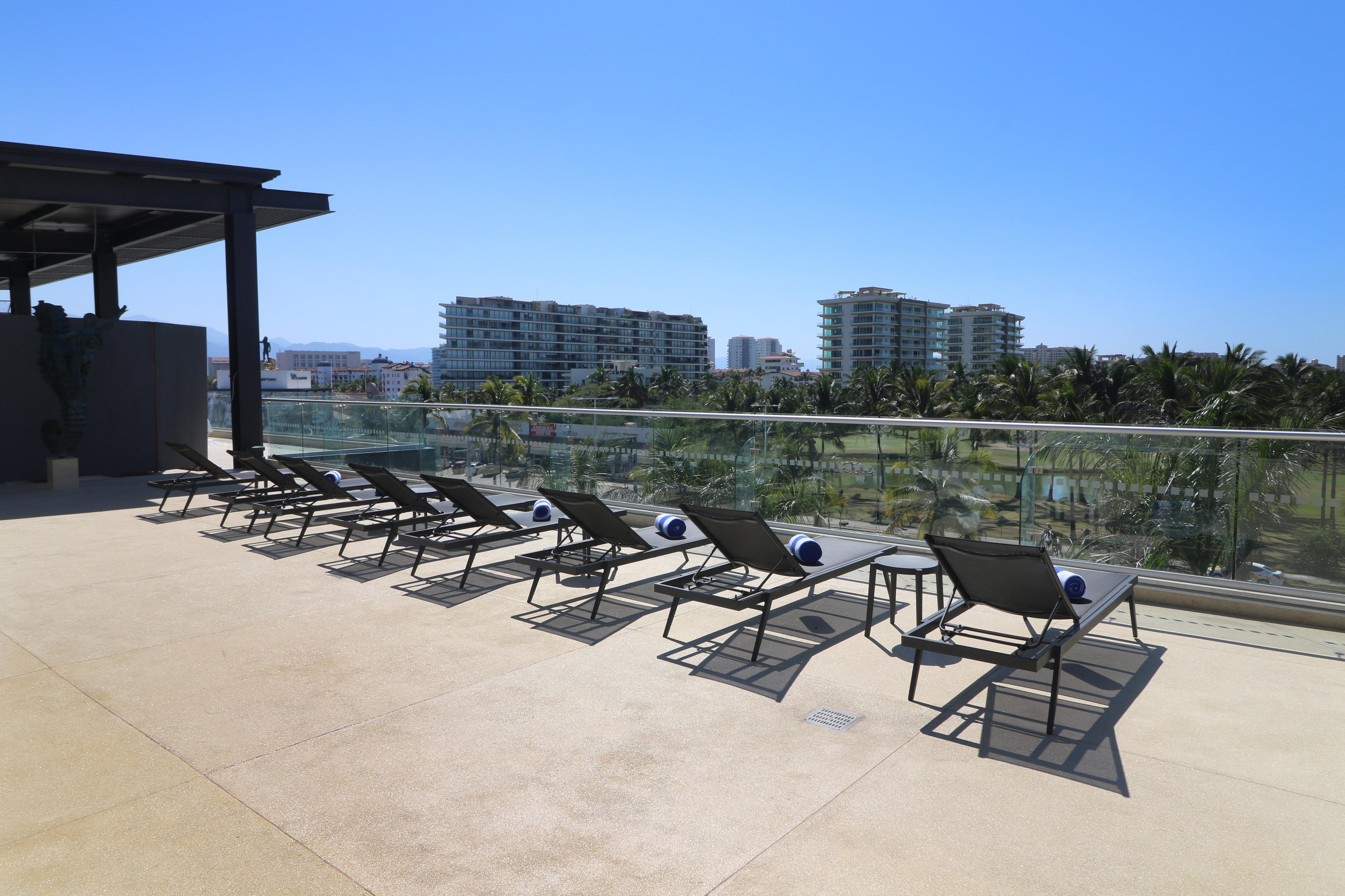 Holiday Inn & Suites - Puerto Vallarta Marina & Golf By Ihg Bagian luar foto